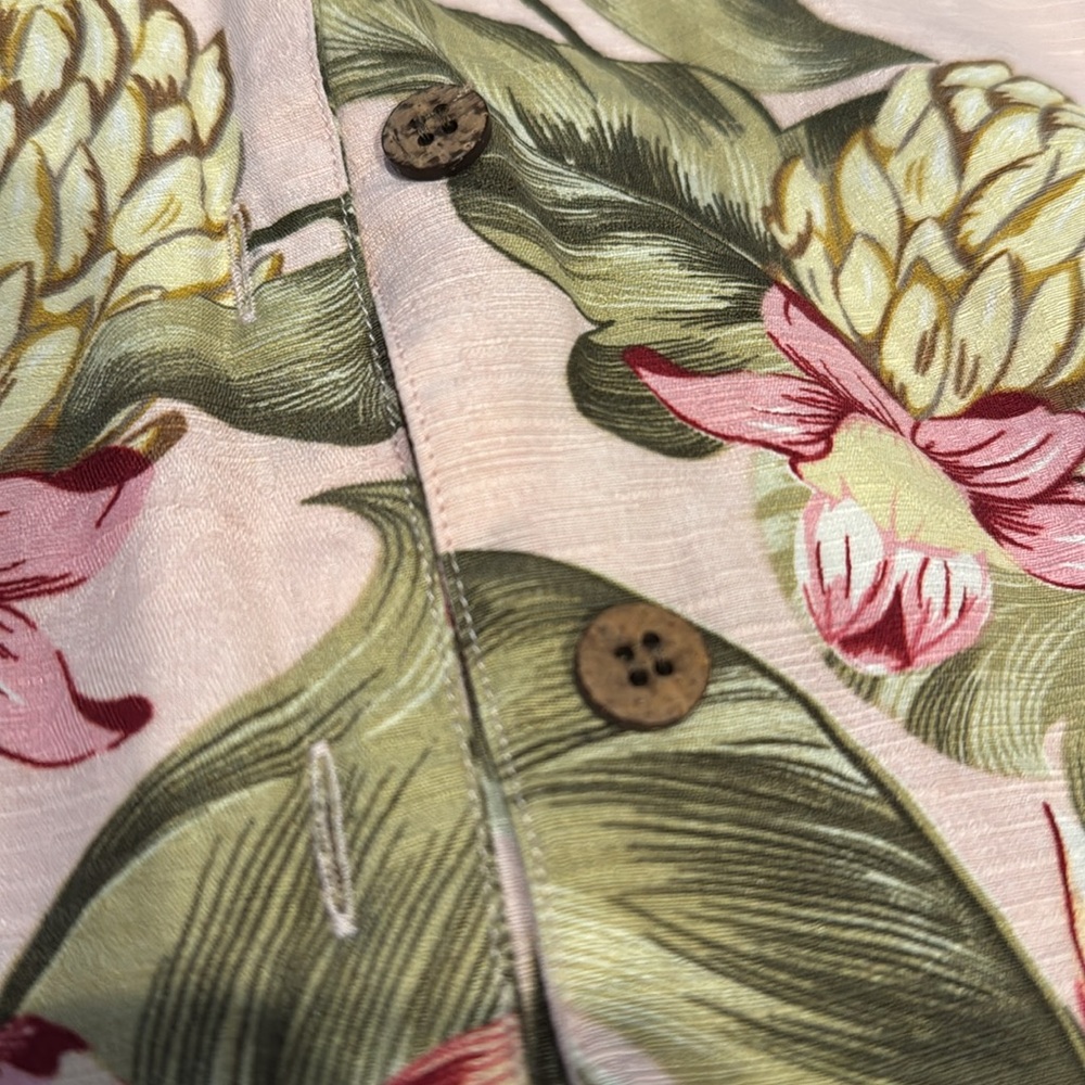 Vintage Tommy Bahama Floral Hawaiian Shirt - Picture 3 of 4